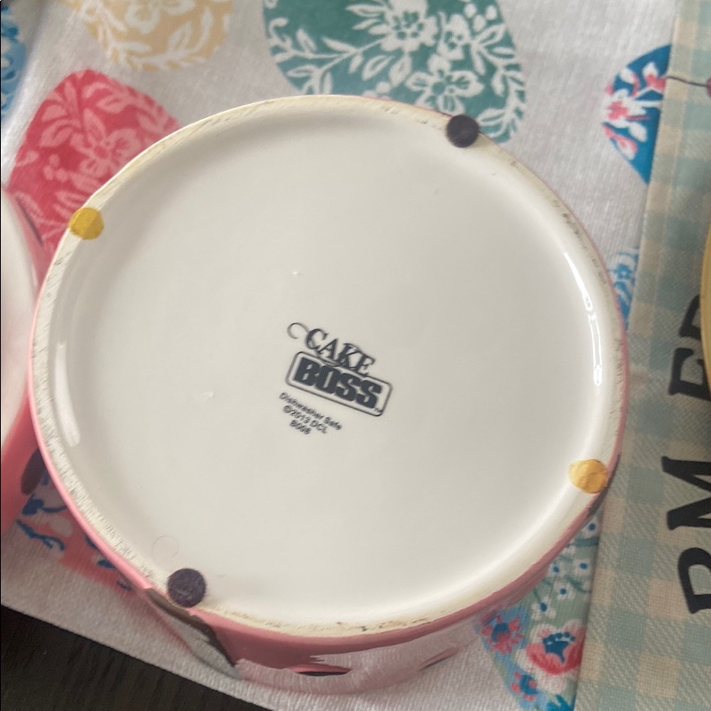 Cake Boss Serveware Stoneware Cookie Jar, "Pink Gift" - Picture 4 of 6